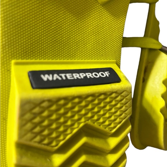 Sorel Waterproof Boot 8 1/2 neon yellow - Picture 7 of 8